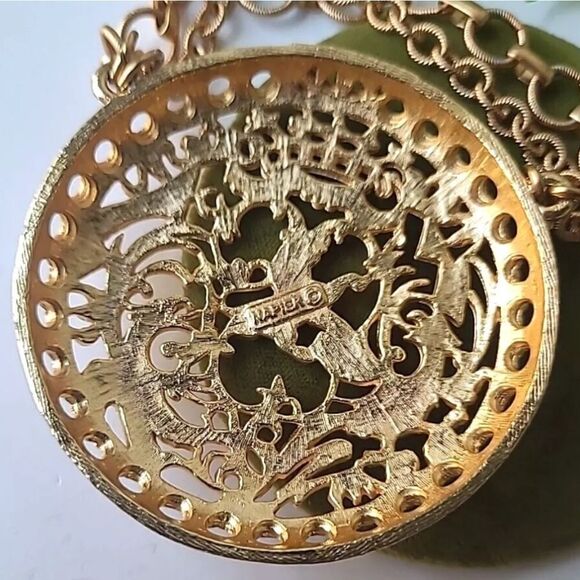 Vintage Napier Gold Tone Crest Heraldic Pendant Chain Necklace 26"L - Picture 2 of 5